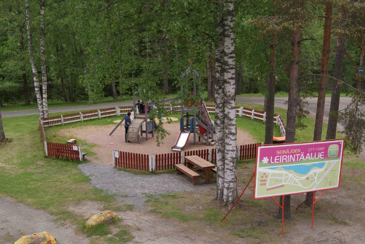 Seinaejoen Leirintaealue Hotel Seinäjoki Exterior foto